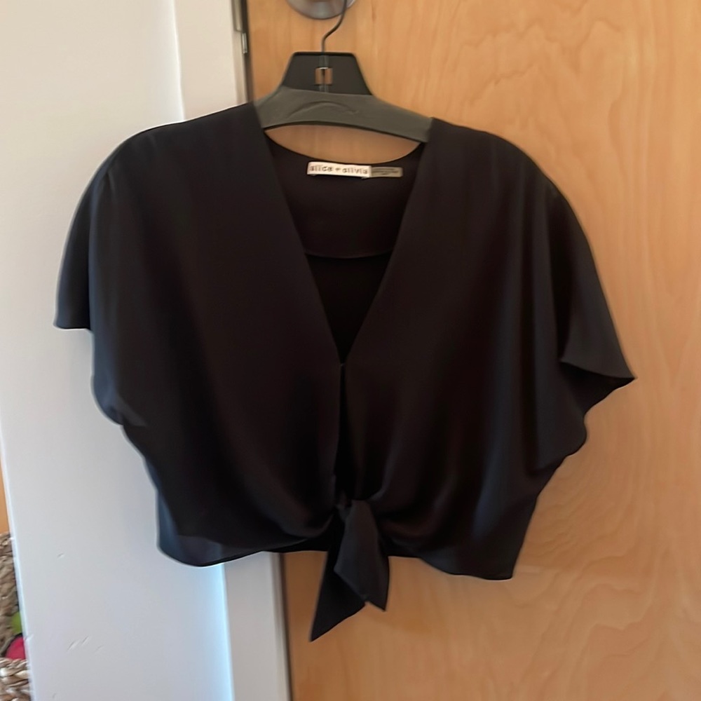 Alice + Olivia Lydia tie front crop top